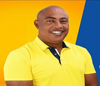 Jair Bispo emplaca 2º mandato e comemora com o povo