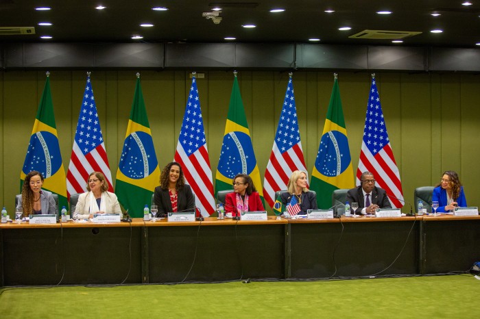 Brasil e EUA voltam a tratar de igualdade racial em plano de ação