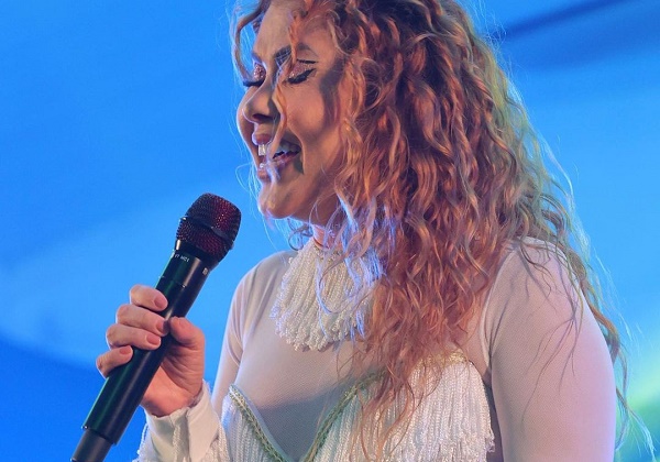 Filha de Joelma revela diagnóstico da cantora; confira