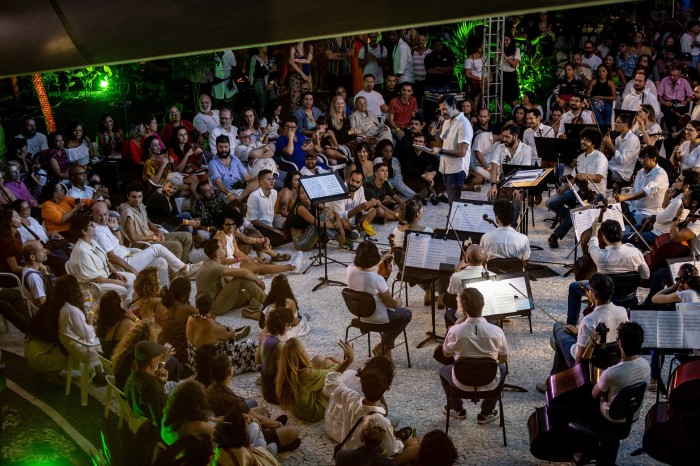 Osba realiza a segunda edição do Projeto OSBArris, no quadrilátero da Biblioteca Central, nesta sexta (18)