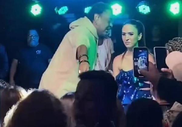 É O Tchan e Sandy se apresentam em festa de aniversário de Tatá Werneck; confira