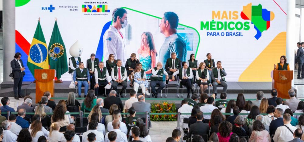 Mais Médicos bate recorde com 18,5 mil profissionais em atuação no Brasil