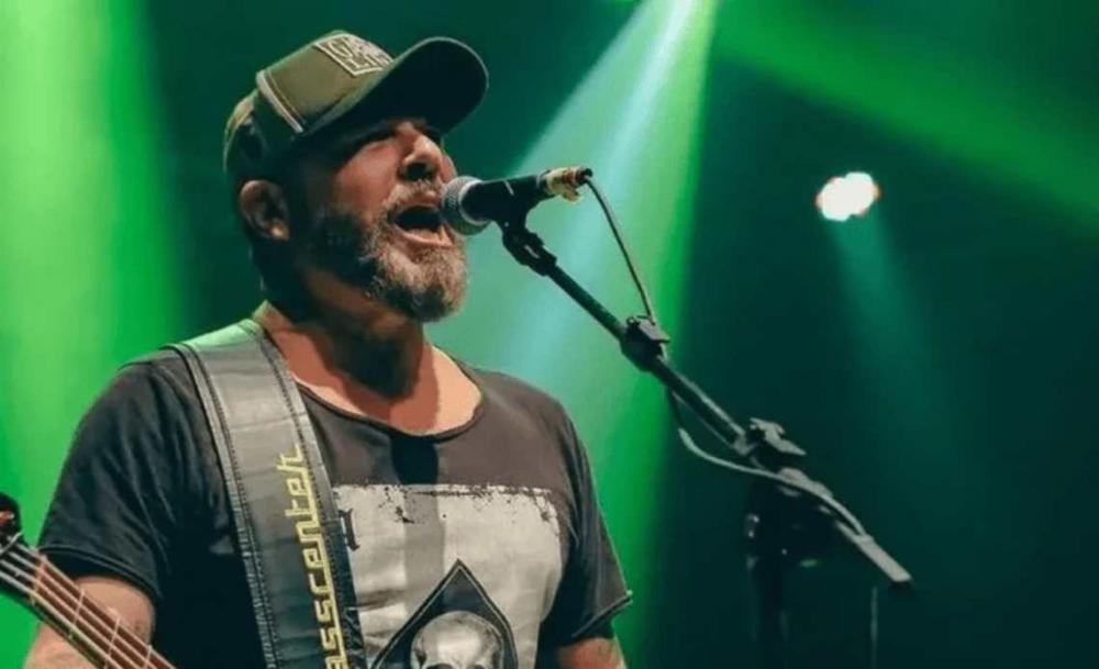 Mingau, baixista da banda Ultraje a Rigor, é baleado na cabeça nesta madrugada no RJ