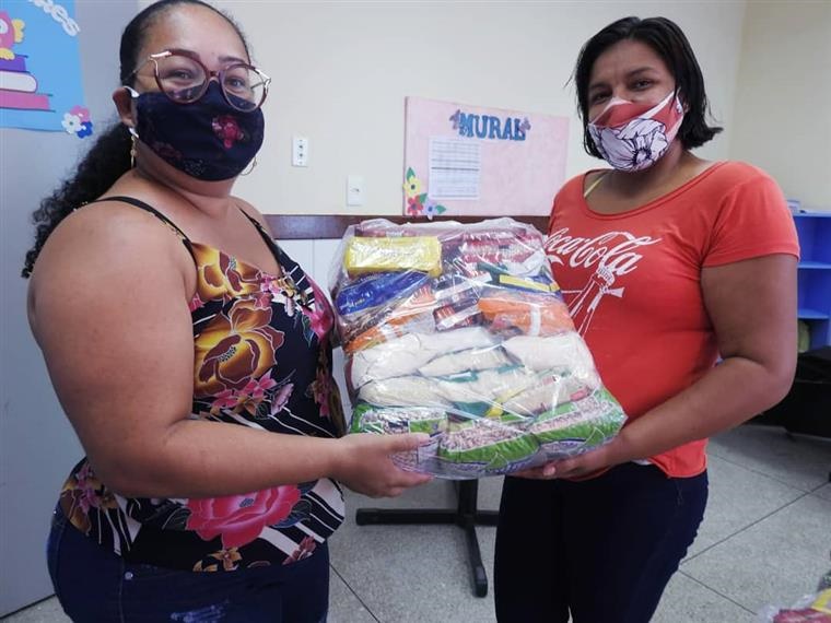 Prefeitura inicia entrega de cestas básicas para a Rede Municipal de Ensino