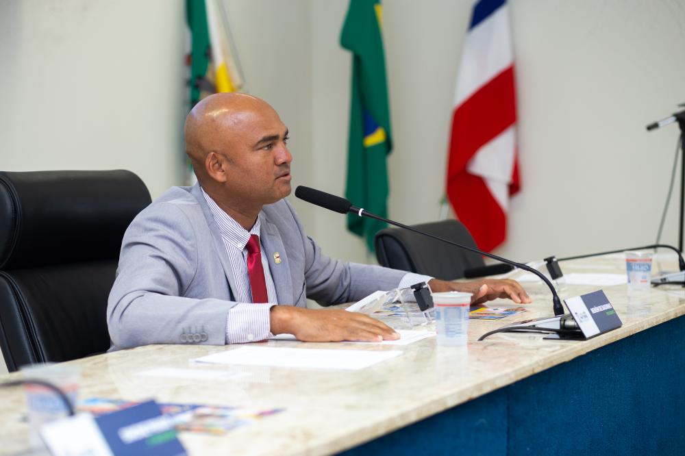 Vereadores aprovam três projetos em primeira votação