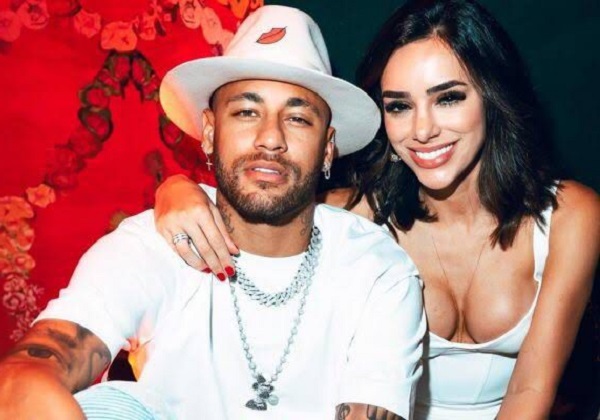 Mais uma vez decepcionada, diz Bruna Biancardi após Neymar ser flagrado com mulheres em boate