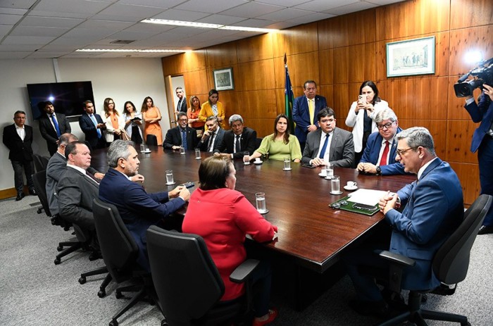 Governadores do NE pedem para ampliar participação dos estados no Orçamento