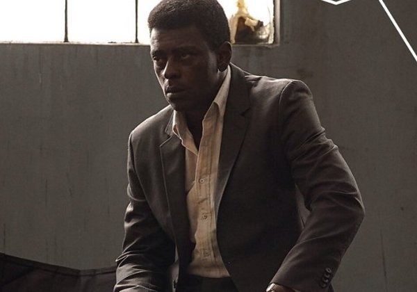 Seu Jorge surge pelado com em foto com filho caçula, Samba: ‘incrível momento’