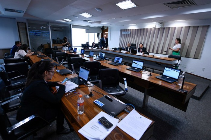 Criação de liga no futebol será debatida pela Comissão de Esporte