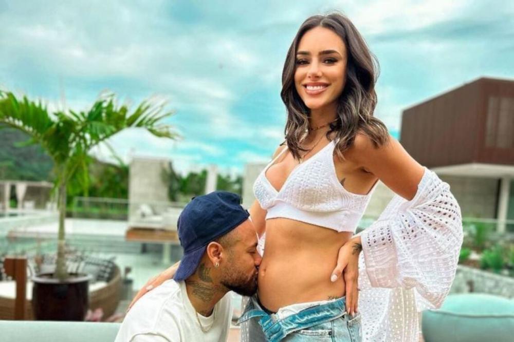Filha de Neymar e Bruna Biancardi nasce em São Paulo, diz colunista