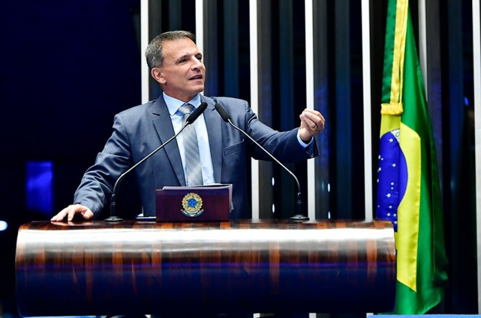 Bittar condena falta de infraestrutura na Amazônia e questiona recursos de ONGs