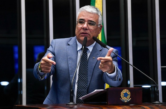 Girão aponta perigo de apostas esportivas e pede audiências para discutir projeto