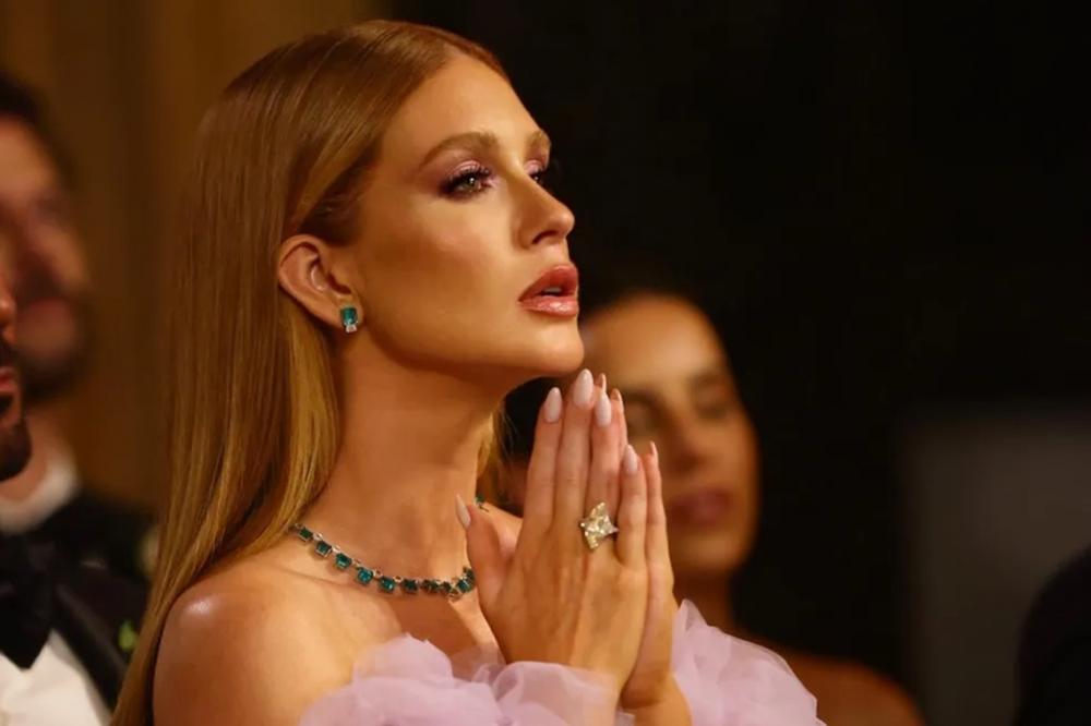 Marina Ruy Barbosa usa anel de noivado entre joias de mais de R$ 3 milhões em casamento