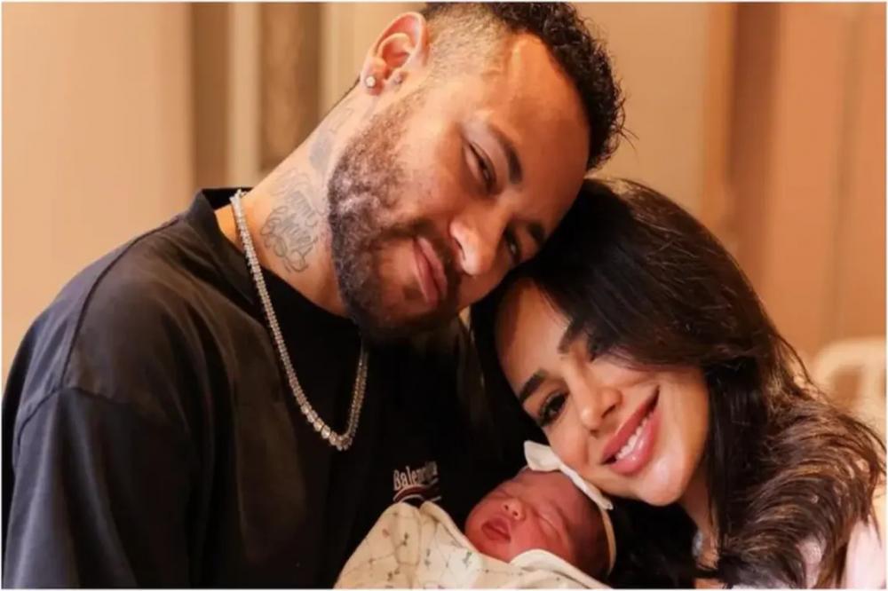 Neymar e Bruna Biancardi trocam indiretas após suposta festa do jogador