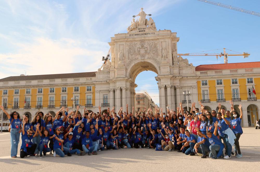 Grupo de 11 alunos e um professor de Mata de São João embarcam para intercâmbio em Portugal neste sábado