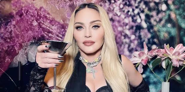 Madonna promete vinda ao Brasil durante show na Alemanha