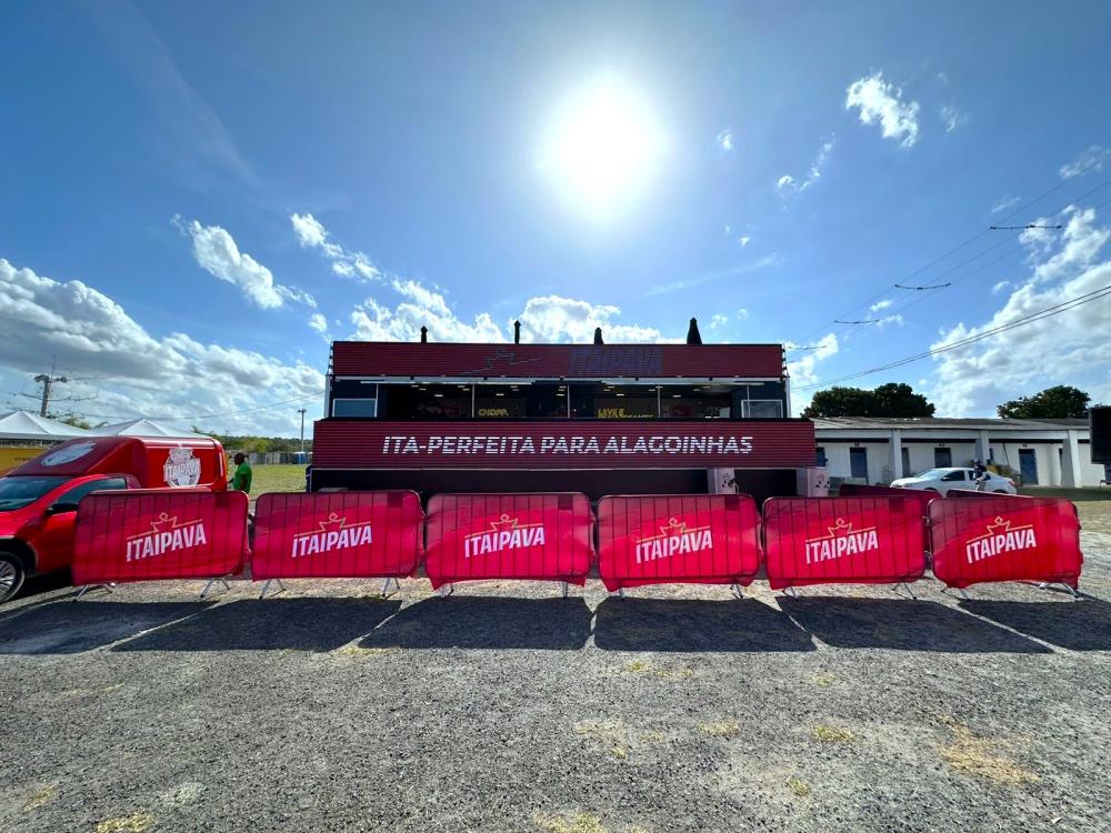 Grupo Petrópolis marca presença na 1ª edição do Bahia Beer com carreta de chope Itaipava