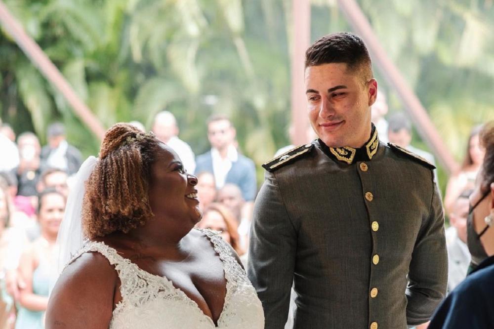 Jojo diz que casamento com Lucas Souza terminou após trocas de mensagens dele com outros homens