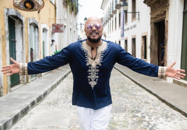 Hit maker baiano, Pierre Onassis estreia nas telonas em ‘Ó Pai Ó 2’