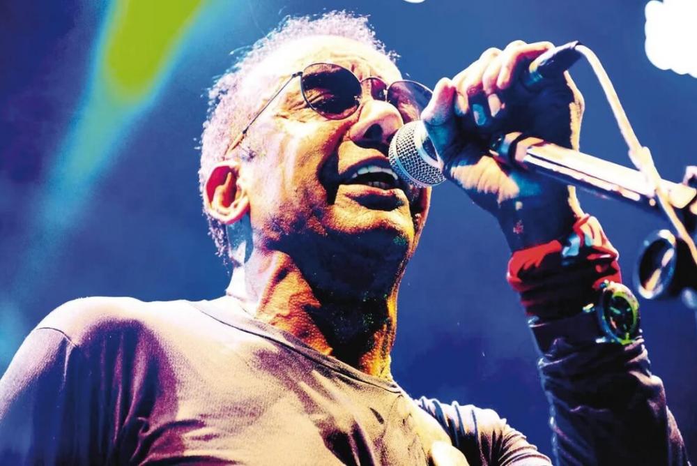 Jorge Ben Jor se separa após 50 anos de casamento e segue vivendo no Copa, afirma site