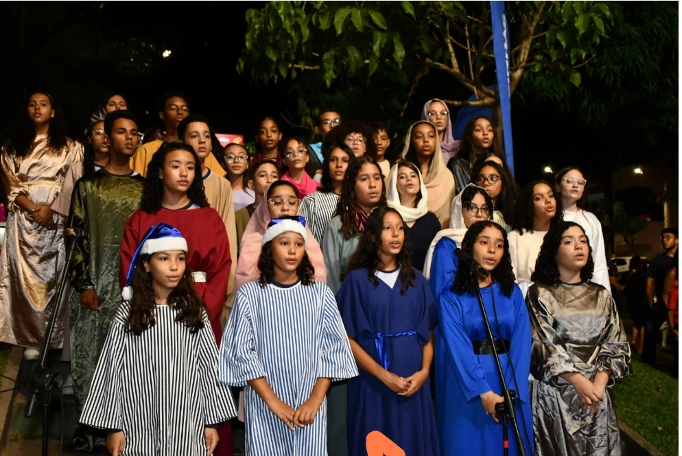 Em Alagoinhas, cerca de mil pessoas apreciam Cantata de Natal na Praça Rui Barbosa