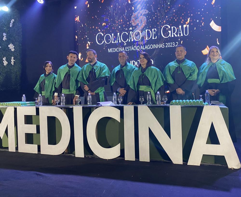 Alagoinhas forma primeira turma do Programa Mais Médicos do IDOMED na região
