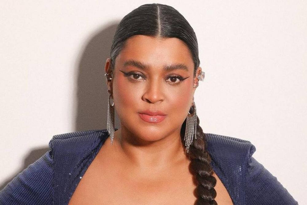 Preta Gil desembarca em Salvador para férias e show com a família 