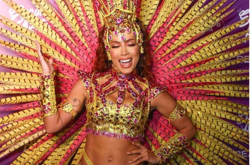 Anitta abre jogo sobre possível 'feat' com Ivete