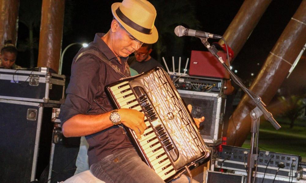 Prefeitura de Mata de São João abre credenciamento para artistas e grupos culturais que desejam se apresentar em eventos realizados pelo município
