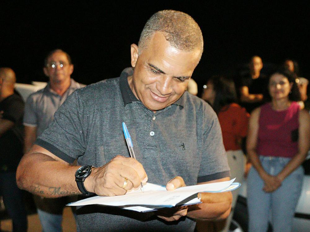 Prefeitura realiza assinaturas de ordens de serviço na Pitanga, Paquera e 24 de Outubro