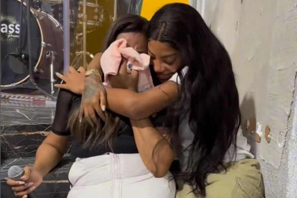Ludmilla compra igreja e dá de presente para pastora