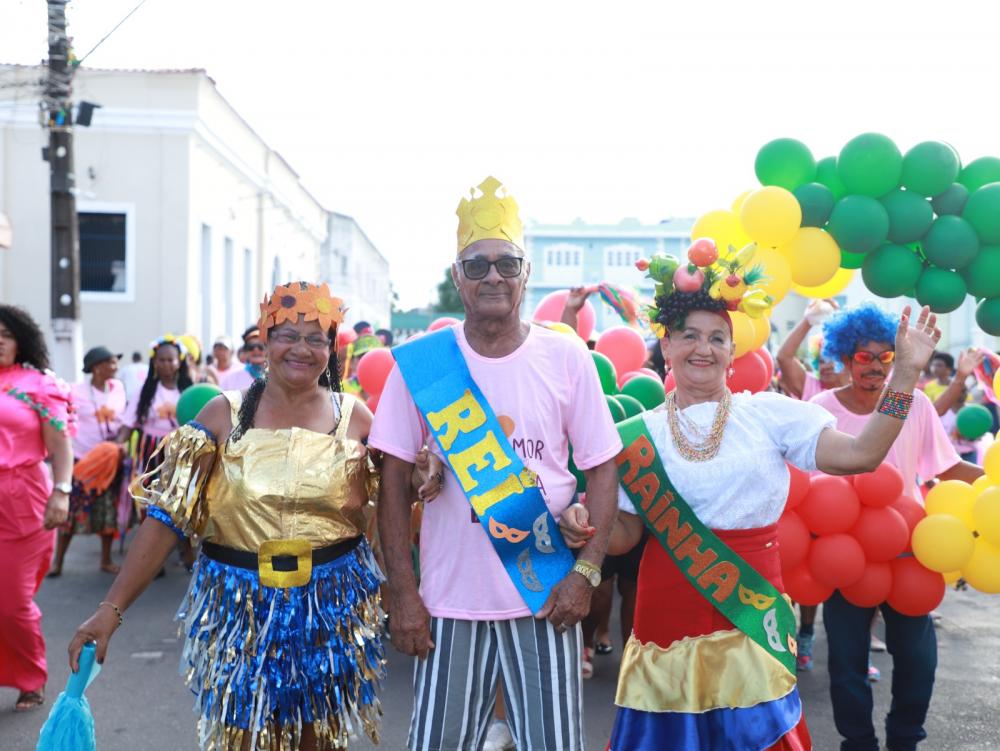 Carnaval do Amor e Vida agita o centro de Mata de São João