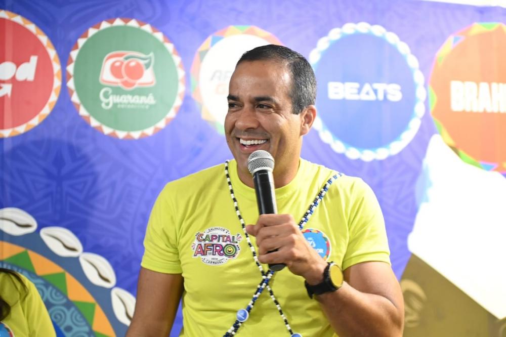 Prefeito promete trio em Cajazeiras se Davi for campeão do BBB