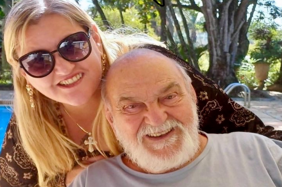 Lima Duarte lamenta morte da filha, Júlia, aos 46 anos: 'Vazio'