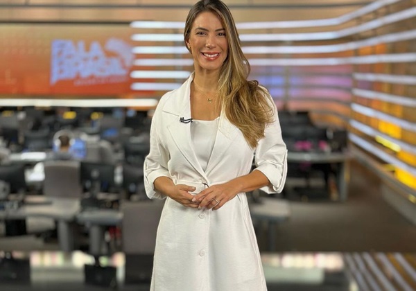 Jessica Smetak apresenta ‘Fala Brasil’ e faz mistério com novidade: retorno à origem de tudo