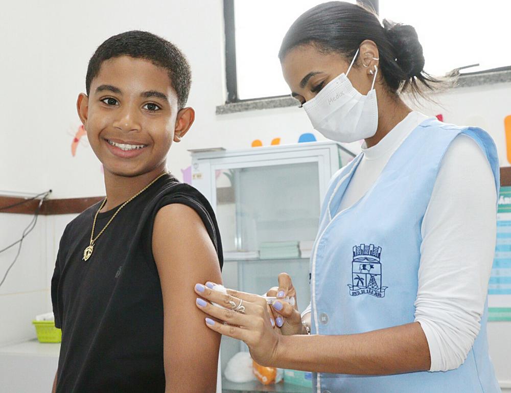 Prefeitura de Mata de São João recebe 1.214 doses da vacina contra Dengue