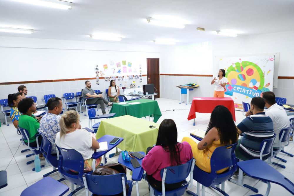 Oficina de sensibilização do Programa Escolas Criativas conecta gestores à criatividade e à co-responsabilidade