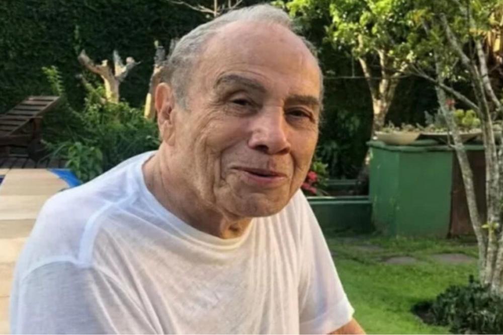 Aos 91 anos, Stênio Garcia é diagnosticado com Covid-19 pela 3ª vez