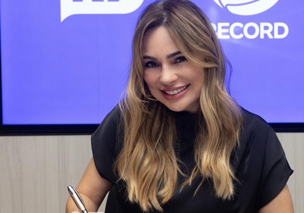 Rachel Sheherazade será a nova apresentadora de reality show da Record: ‘muito feliz’