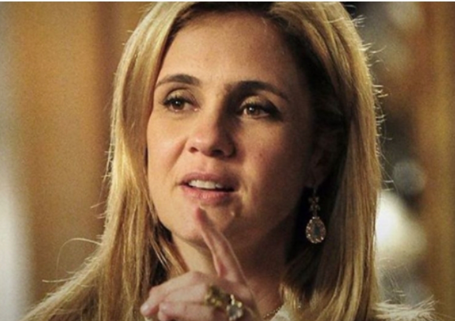 Adriana Esteves deixa remake de ‘Vale Tudo’ para protagonizar novela de João Emanuel Carneiro