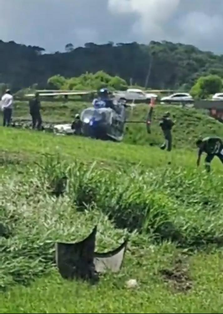 Helicóptero do Graer atua em Resgate de Vítimas de Acidente na BR 324