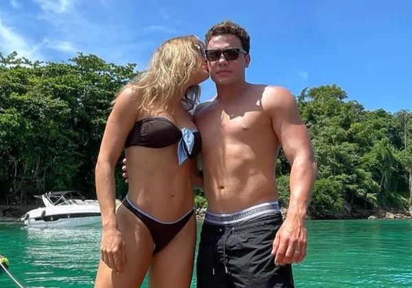 Em tom de brincadeira, Safadão diz que vai proibir a mulher de fazer personal
