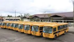 Novos ônibus com ar condicionado reforçam frota do transporte escolar em Mata de São João