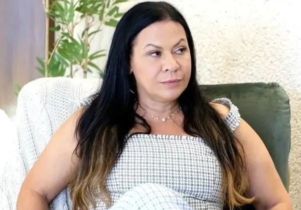 Dona Ruth, mãe de Marília Mendonça, quebra duas costelas em acidente