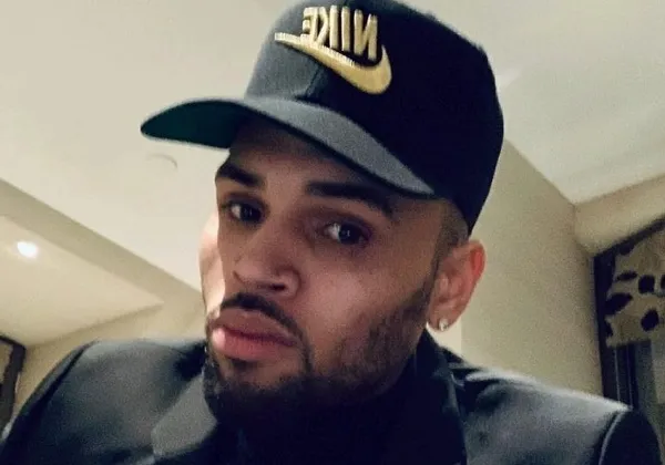 Chris Brown detona sósia brasileiro: ‘Você nunca poderá ser eu’