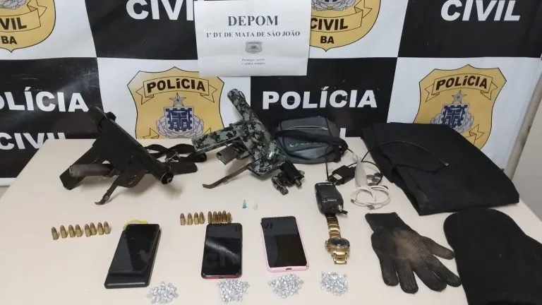 Troca de tiros termina em duas mortes e resgate de jovem