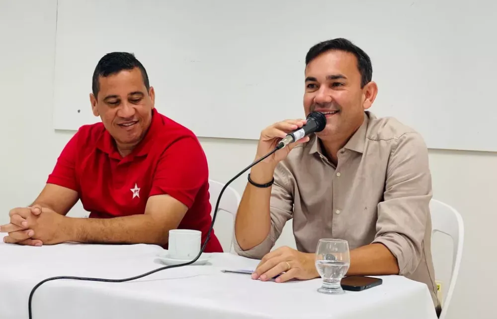 Prefeito eleito de Alagoinhas, Gustavo Carmo, realiza coletiva de imprensa com foco em transparência e planejamento
