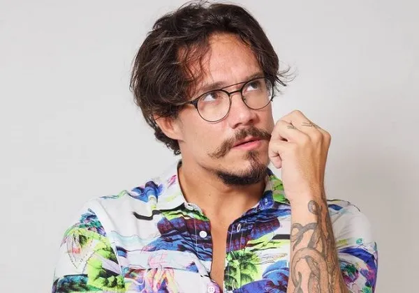 Eliezer revela que Viih Tube fez cesárea de emergência após 19 horas de trabalho de parto