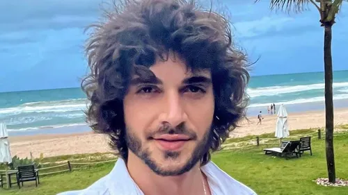 Ex de Fiuk surpreende, expõe parte íntima do cantor e cita Kid Bengala