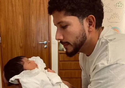 Em rara aparição na web, Yuri Lima posta momento com Nala, sua filha com Iza